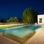 Villa Natasa *