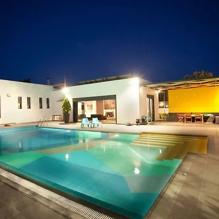 Natasa * Lampiri (Peloponnese)