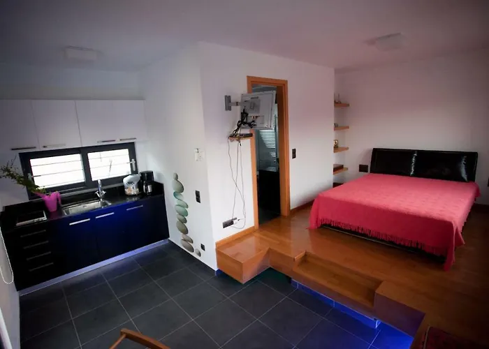 Natasa Willa Lampiri (Peloponnese)