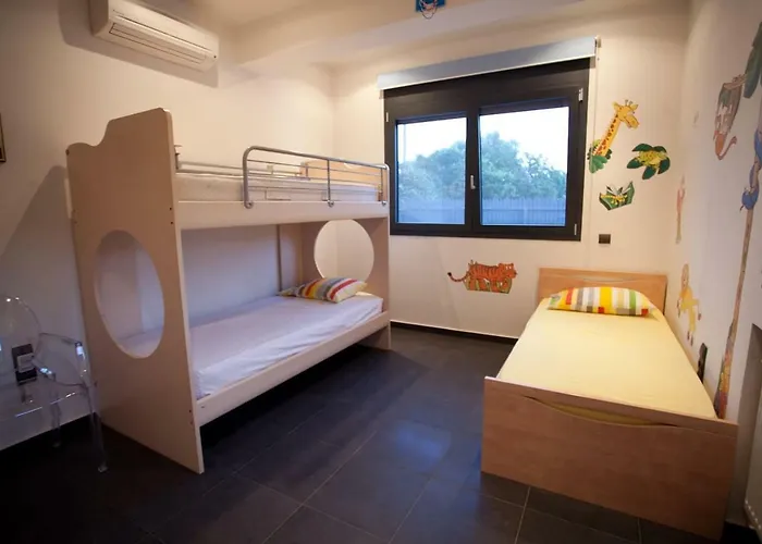 Willa Natasa Lampiri (Peloponnese)